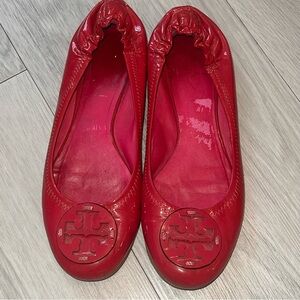 Tory Burch Reva hot Pink patent leather Ballet Flats Size 7